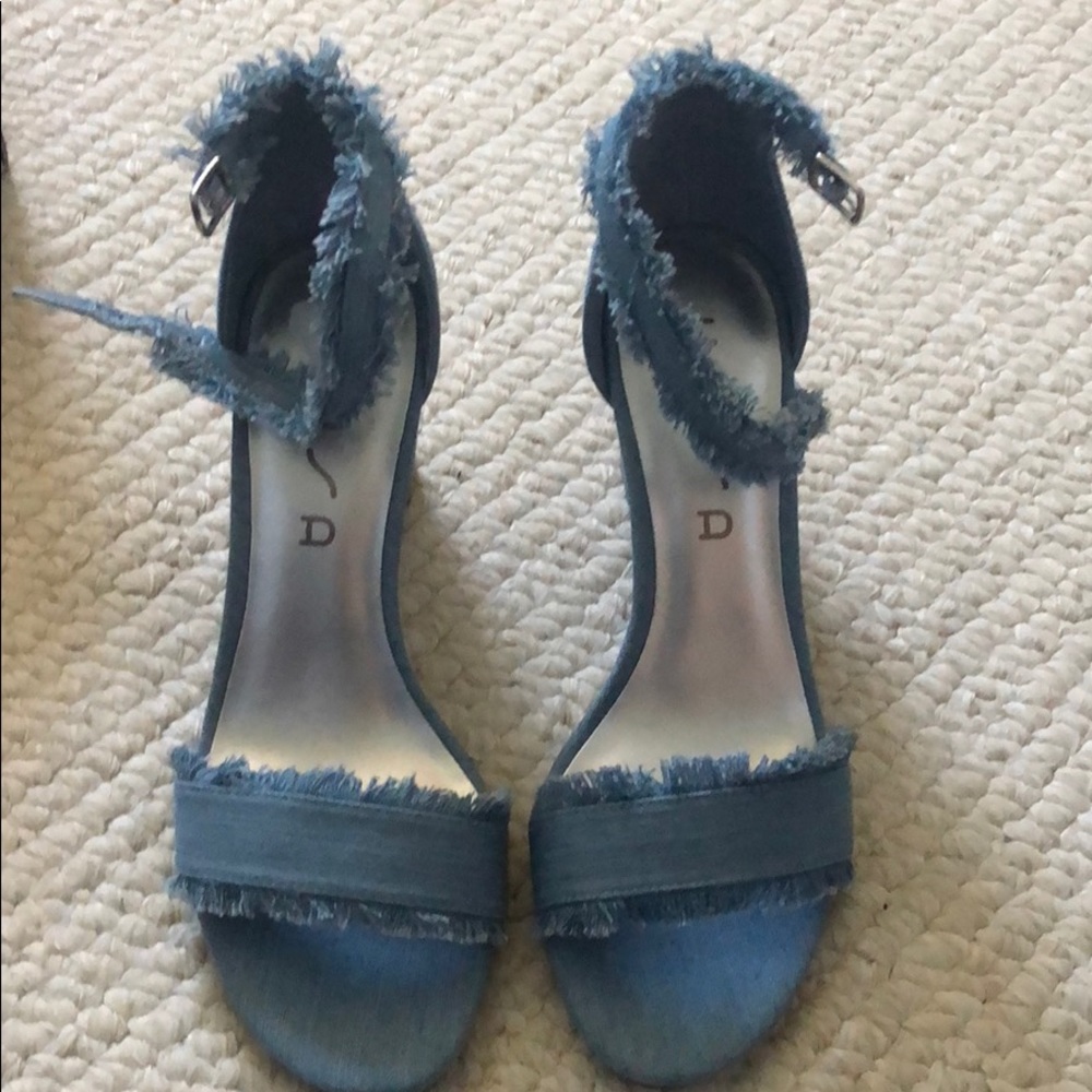 SUPER CUTE SUMMER DENIM HEELS! 👖👠